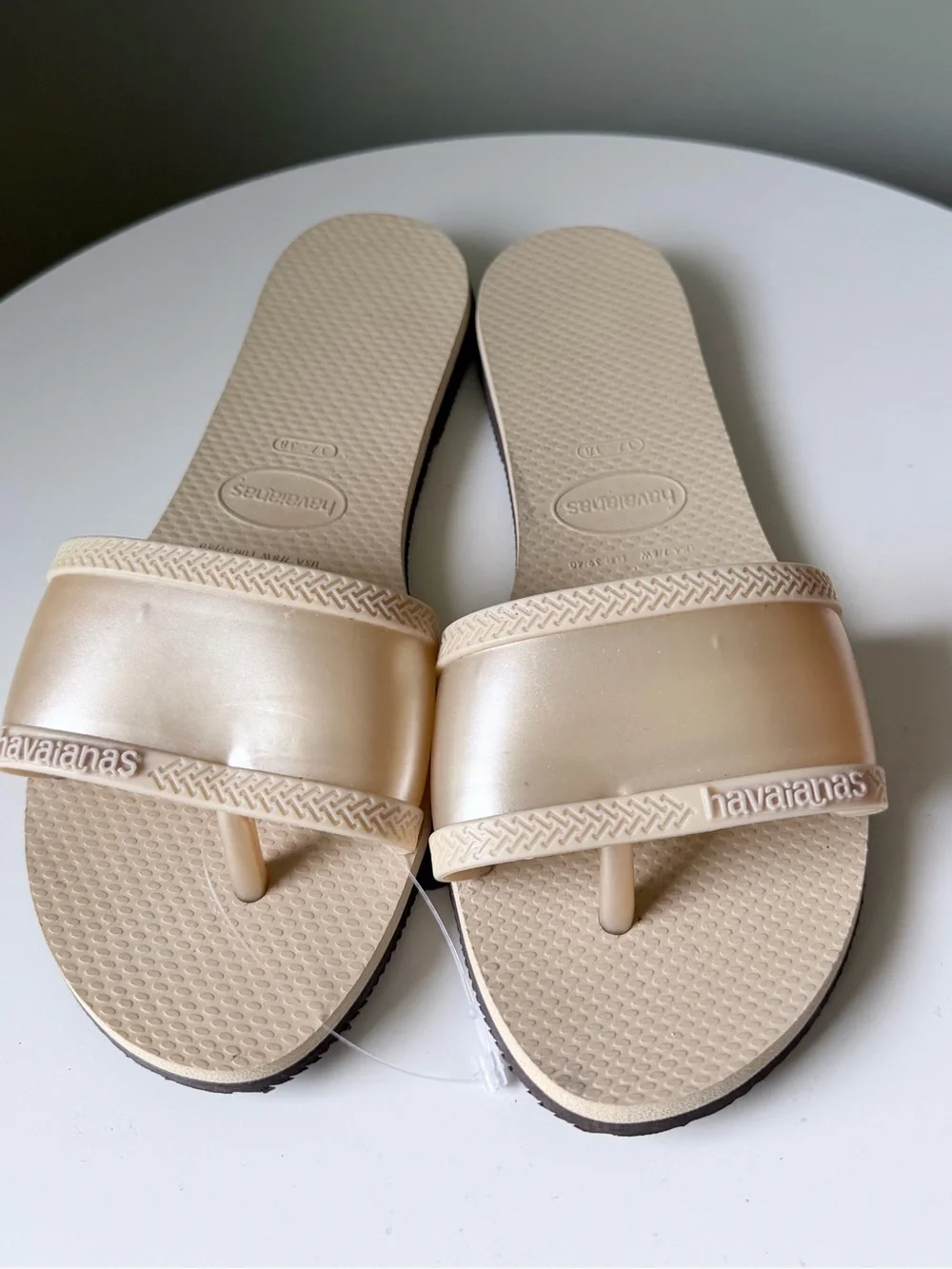 Havaianas Slide Sandals Metallic Champagne Beige Women’s US 7/8 EU 39/40 NWOT